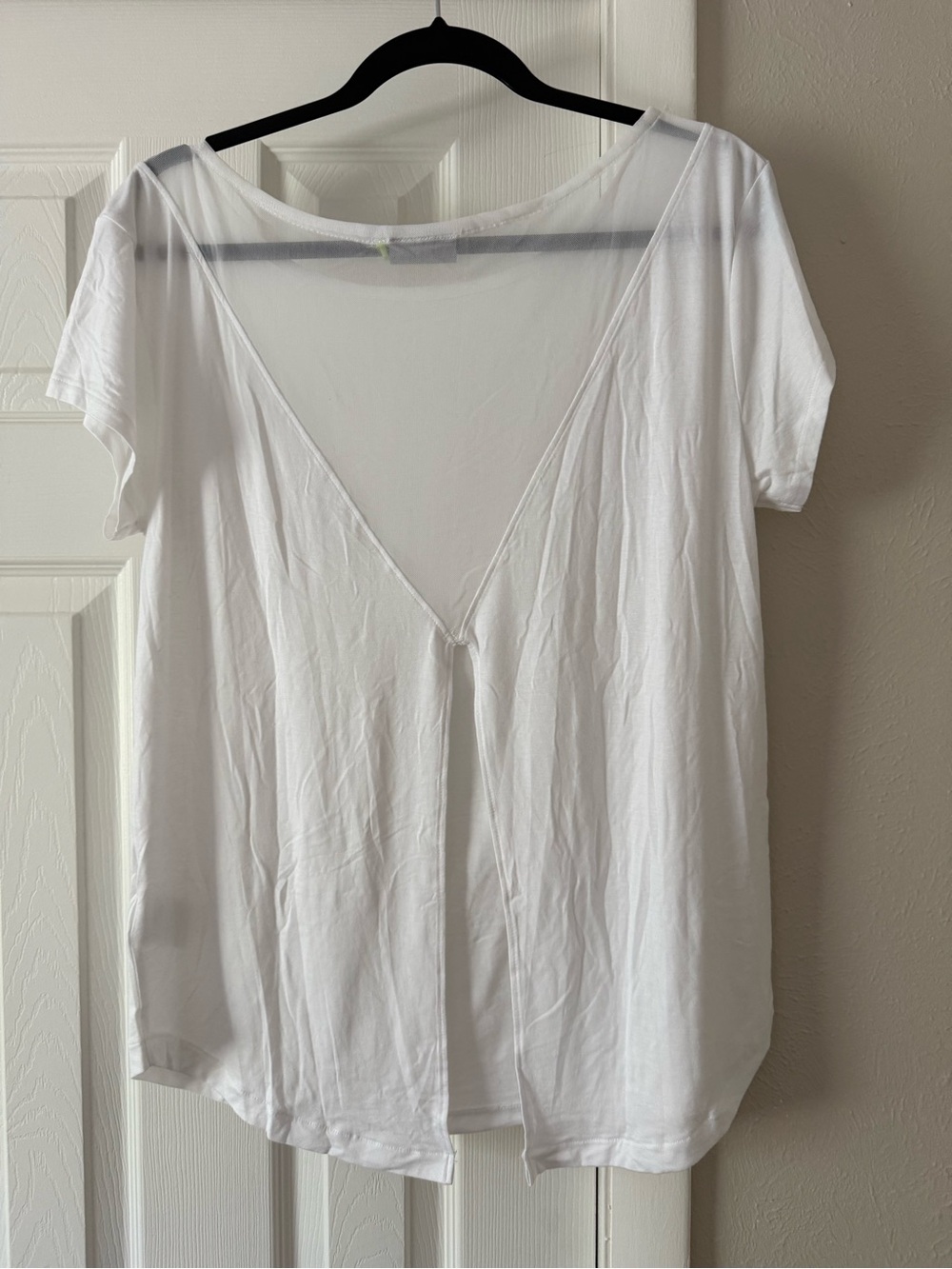 Tasc Performance Mesh Slit Back Bamboo Tee size Medium White